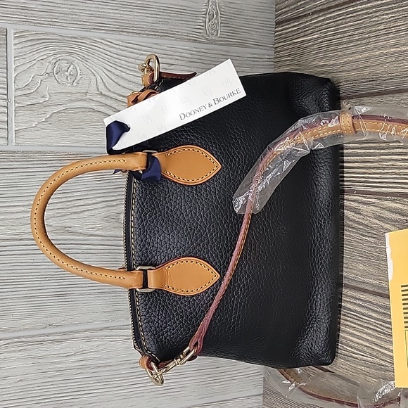 NWT Dooney&Bourke Dillen Satchel/Crossbody Bag - Picture 4 of 9